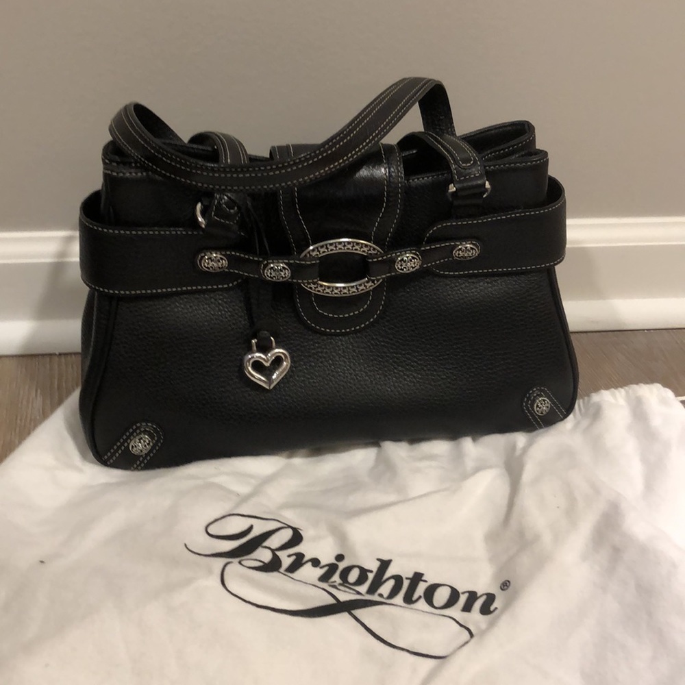 Brighton Vintage women’s handbag auth black leather with silver embellishments